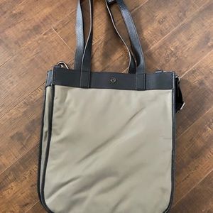 Lululemon Now and Always Tote 15L- Carbon Dust